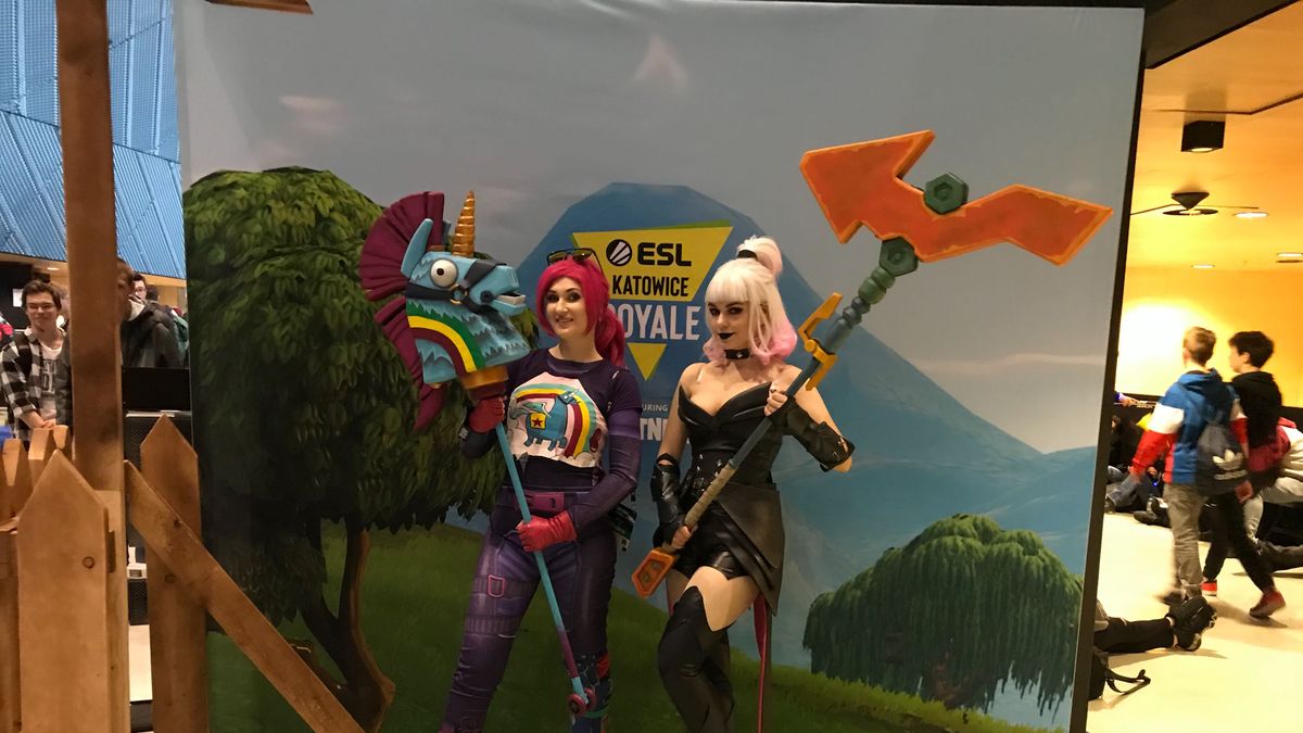 IEM 2019. Cosplayerki