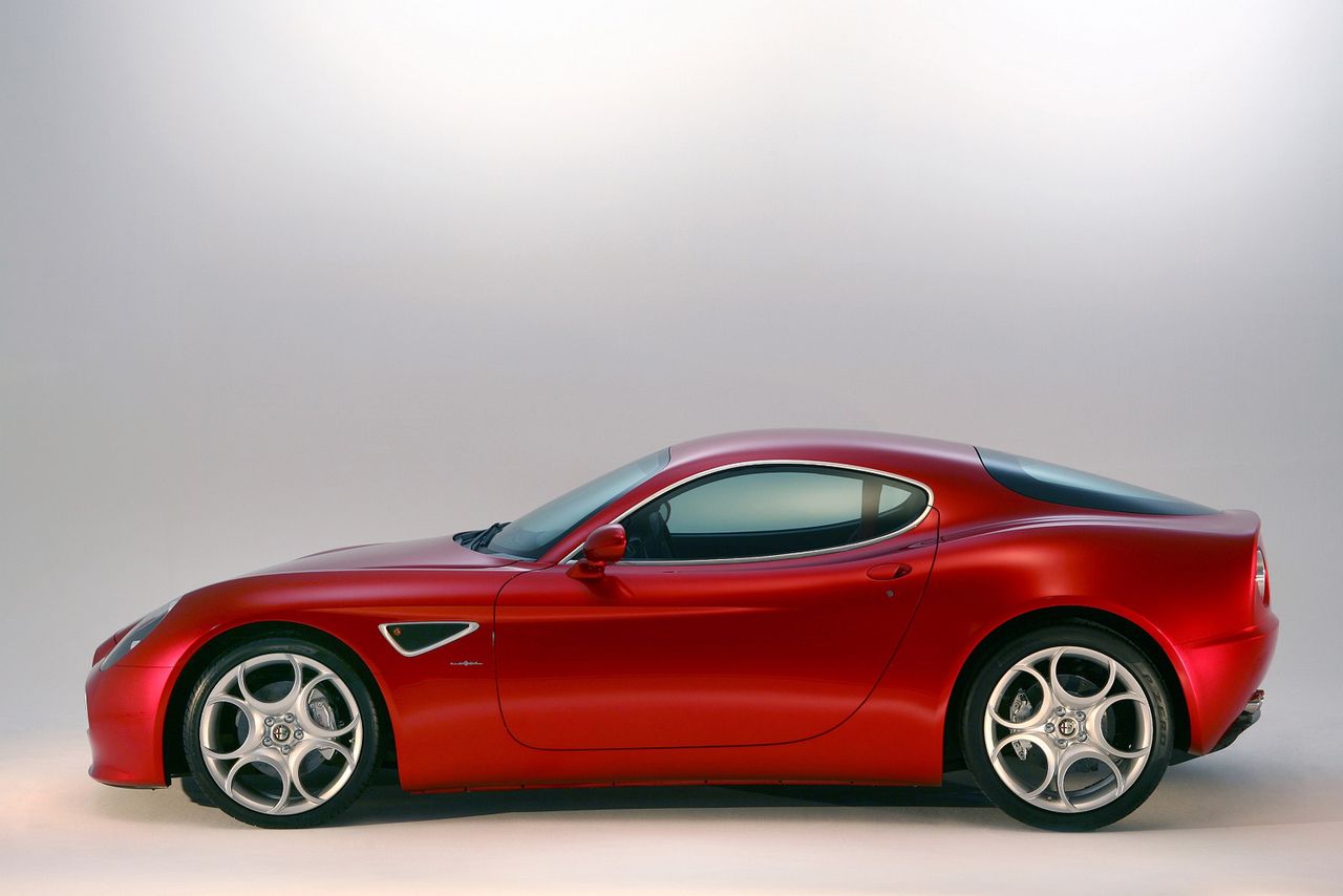 Alfa Romeo 8C