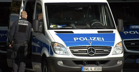Nowe uzbrojenie niemieckiej policji. Olej rzepakowy