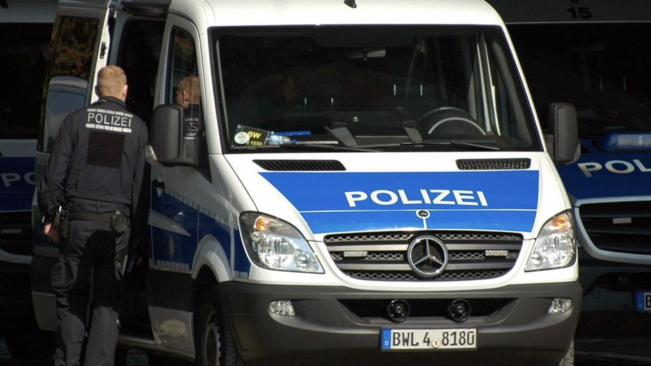 Każdy policyjny patrol, wyruszający na spotkanie z uczestnikami strajków klimatycznych, będzie wyposażony w olej kuchenny