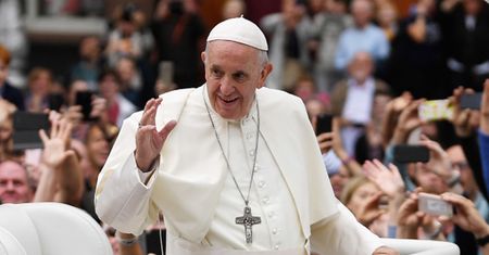 Koronawirus. Zachowanie papieża Franciszka wzbudziło sensację