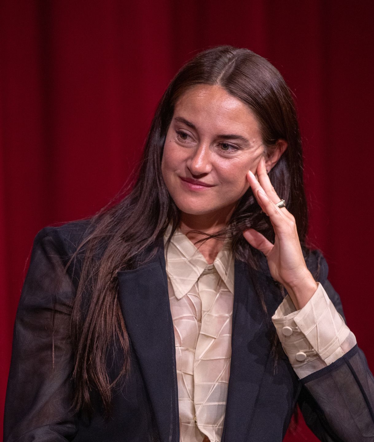 Były narzeczony Shailene Woodley uderza w aktorkę