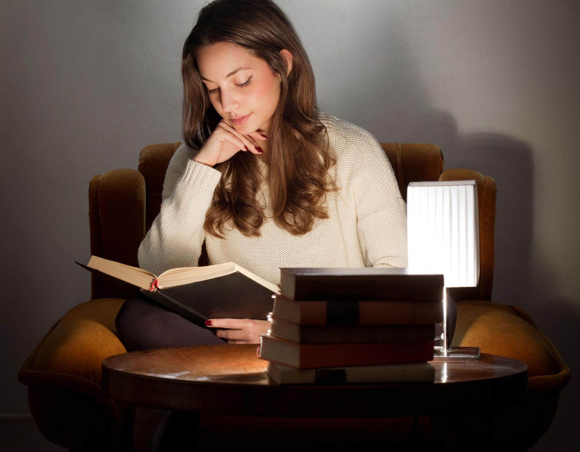 Nieodpowiednie oświetlenie w czasie czytania