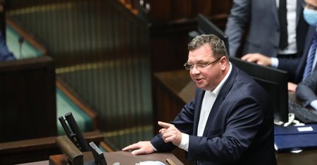 Ziemkiewicz zatrzymany w Wielkiej Brytanii. Wójcik o tym, że "fajnie żyć w Polsce"