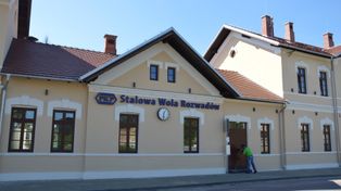 Stalowa Wola: Dworzec w Rozwadowie ma szansę zostać Dworcem Roku 2025
