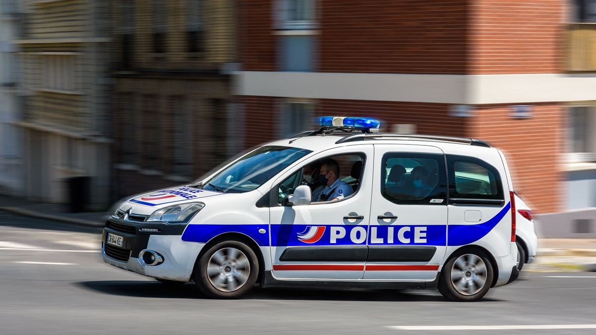 Francuska policja zatrzymała mężczyznę.