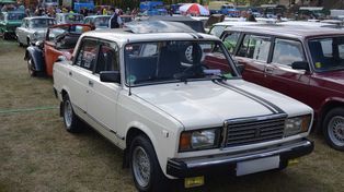 Mają 3 mln aut z ZSRR. Hitem wciąż jest model z innej epoki