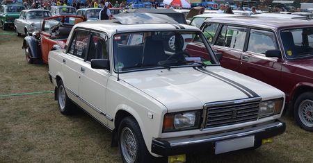 Mają 3 mln aut z ZSRR. Hitem wciąż jest model z innej epoki