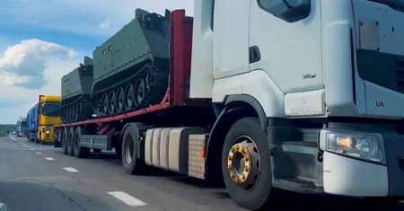 Niespodziewana pomoc. Rzeka wozów dotarła do Ukrainy
