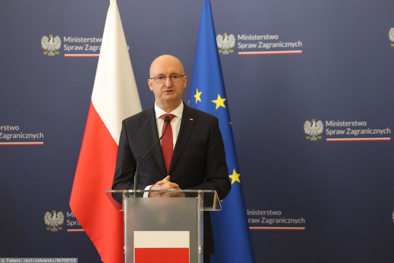 Rośnie oburzenie po nowych informacjach ws. afery wizowej. "Klasyczna przestępczość zorganizowana"