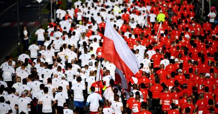11 listopada. Bieg Niepodległości po raz 32. na ulicach Warszawy