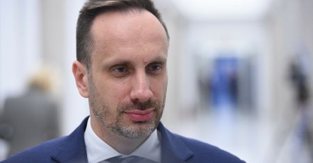 Poseł oskarżył prof. Horbana o to, że groził mu nożem. W sieci zawrzało