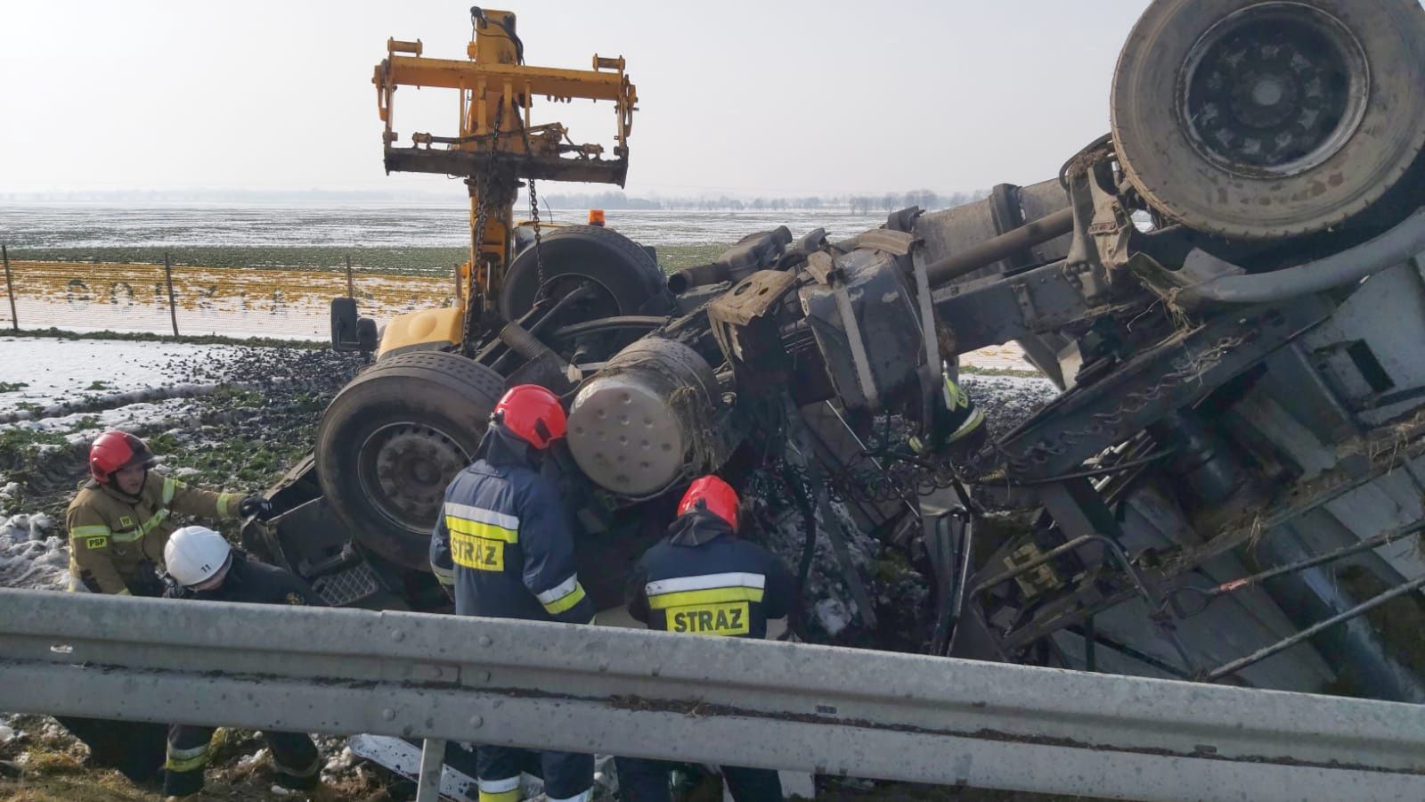 Warmińsko-mazurskie. Groźny wypadek na DK 22. Ranne 3 osoby