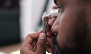 Diamentowy krach 2025: Tradycyjne kopalnie przegrywają z technologią