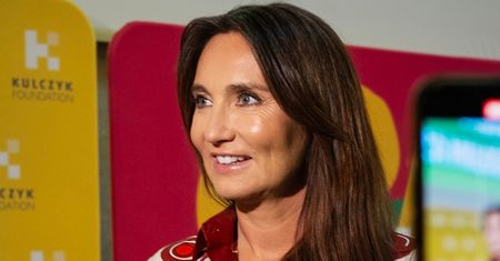 Dominika Kulczyk bawiła się z 17-letnią córką na Malta Festival. Do kogo jest podobna Weronika?
