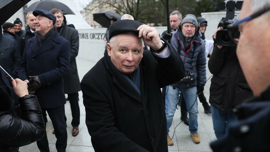 5. posiedzenie Sejmu X kadencji
Fot. Wojciech Olkusnik/East News, Warszawa, 07.02.2024. 
5. posiedzenie Sejmu X kadencji. Przed Sejmem stawili sie Maciej Wasik i Mariusz Kaminski w otoczeniu poslow PiS.
N/z: Jaroslaw Kaczynski
Wojciech Olkusnik