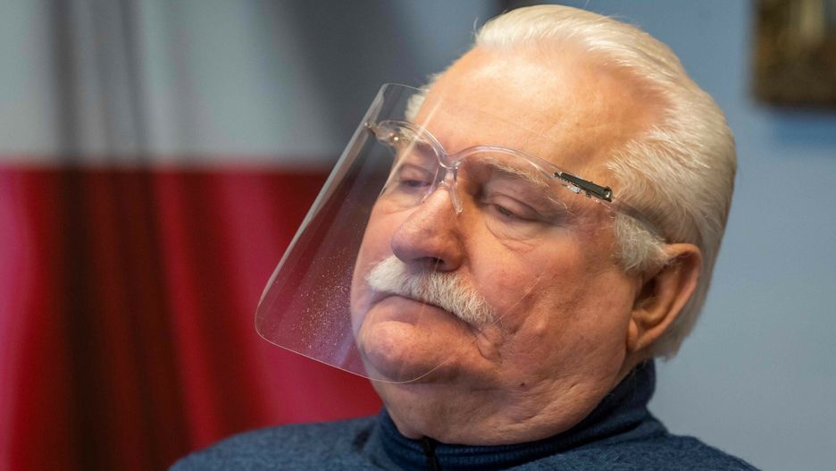 Lech Wa??sa udzieli? wywiadu agencji AFPLech Walesa, fomer president of Poland and Nobel Prize for peace laureate, is pictured on February 3, 2021 during an interview in his office in Gdansk, Poland. - Polish freedom icon and Nobel laureate Lech Walesa on Wednesday said Russian opposition figure Alexei Navalny is a "hero" who is well on his way towards deserving the famous peace prize. (Photo by Wojtek RADWANSKI / AFP)WOJTEK RADWANSKI