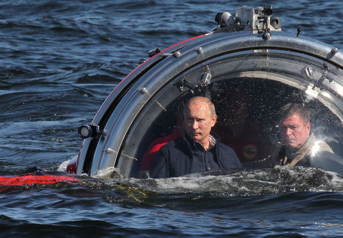 Prezydent Rosji Władimir Putin w łodzi podwodnej. Zdjęcie ilustracyjne