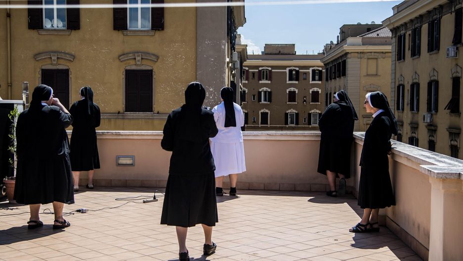 Koronawirus w Polsce. Nowe ognisko. Zakażonych jest kilkadziesiąt sióstr zakonnych