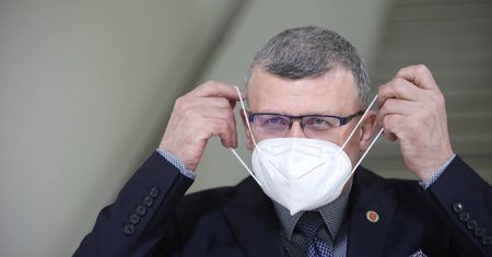 Grzesiowski: "Ta fala się rozkręca"