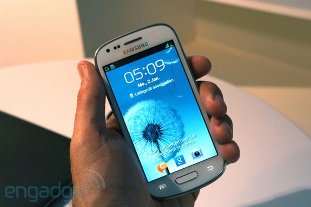 Samsung Galaxy S III mini | fot. engadget