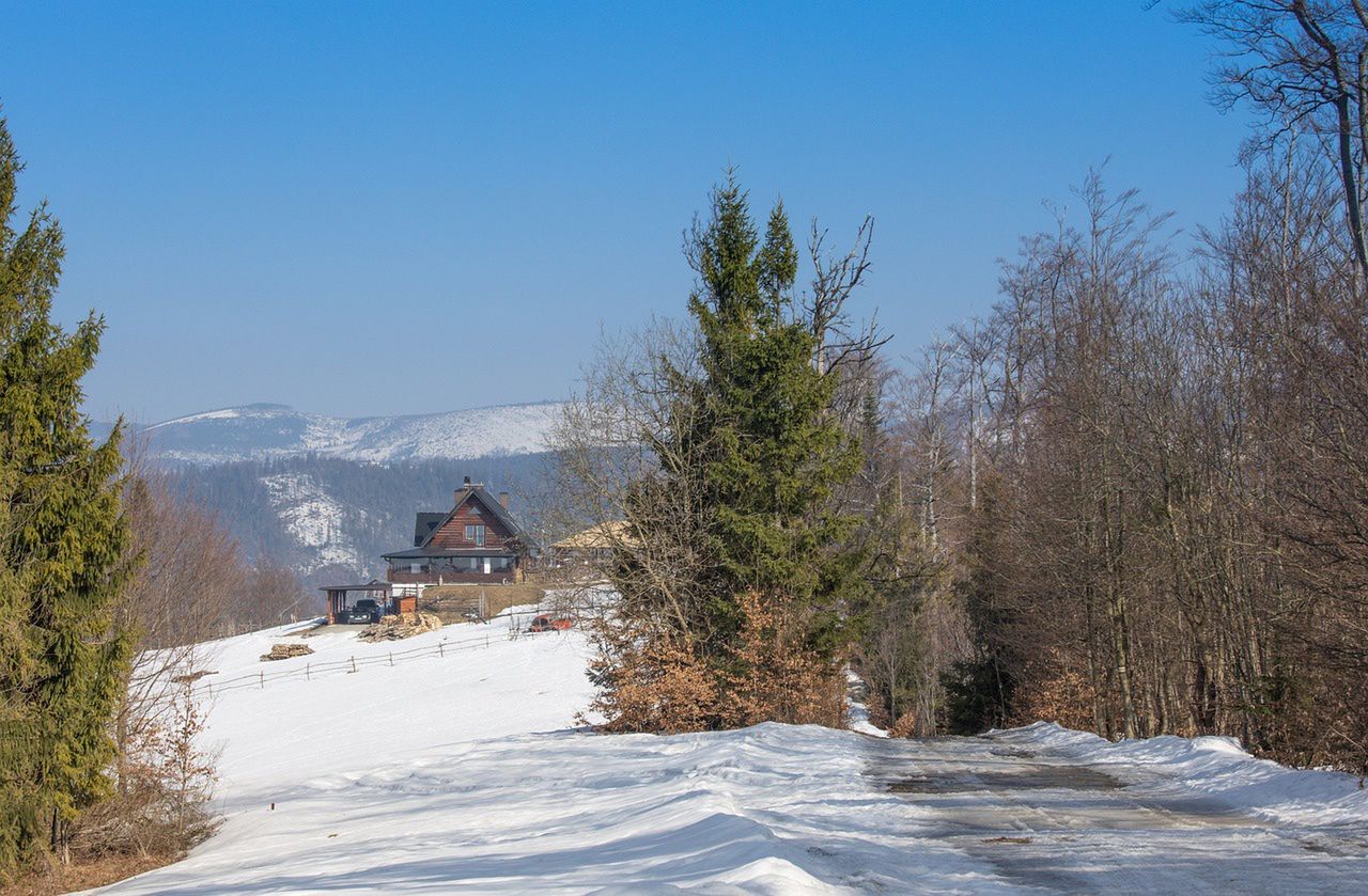 Zima jak z obrazka. Beskidy przyciągają turystów