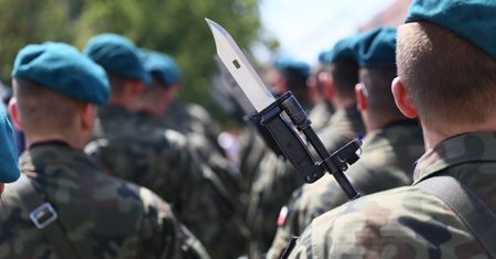 Agencja Uzbrojenia kupi terminale satelitarne za 38 mln zł