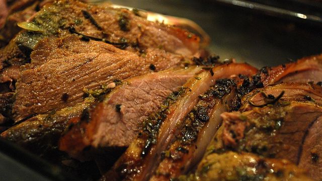 Pieczeń wieprzowa z pieczarkami 1