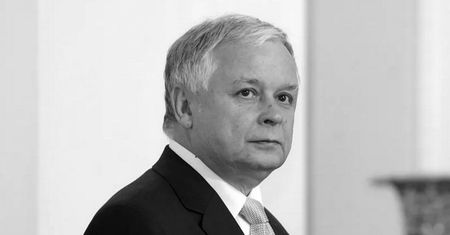 Kilometrowe tłumy biją do oddziałów NBP. Powód? Banknot z Kaczyńskim