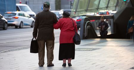 Oferują ubezpieczenie od oszustw "na wnuczka". Zwrócą do 30 tys. złotych