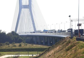 Ogromny korek na Autostradowej Obwodnicy Wrocławia. Na AOW drogowcy naprawiają nawierzchnię jezdni