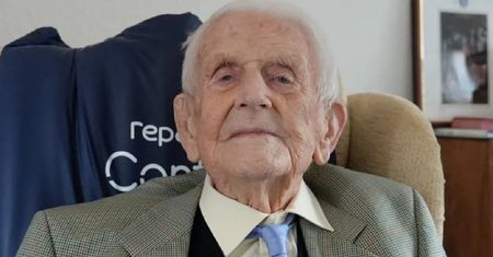 Ma 103 lata i wciąż jest samodzielny. Każdy dzień zaczyna w ten sam sposób