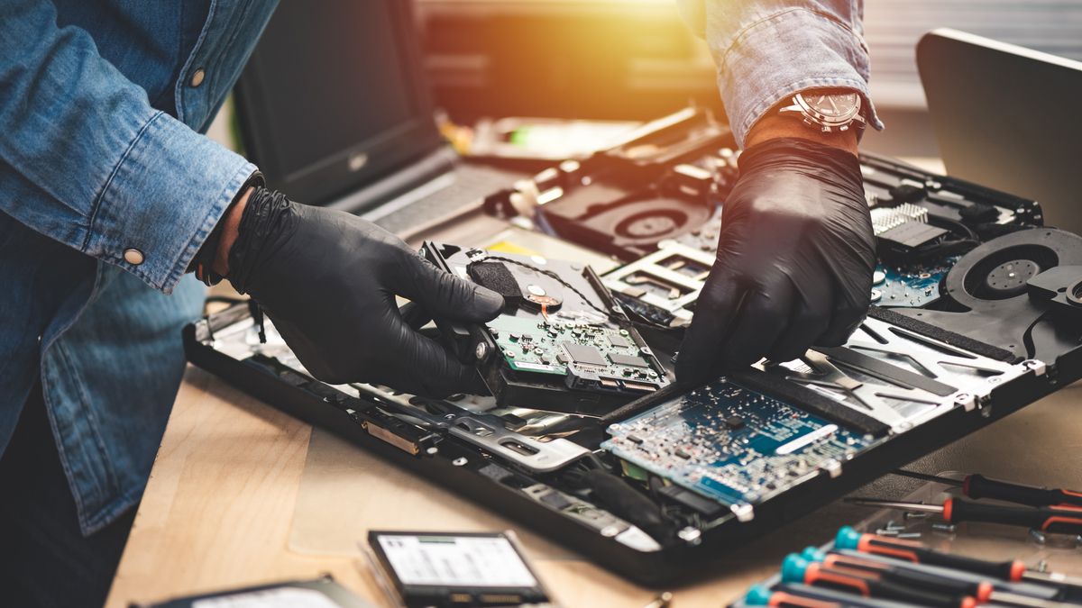 Naprawa dysku twardego, to operacja droga, często nieopłacalna. Gdy korzystamy z dysku w chmurze, to o podobnej niespodziance możemy zapomnieć.