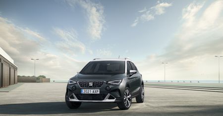 Seat Arona ma nowe wnętrze i lampy jak starsza skoda. Na tym nie koniec zmian
