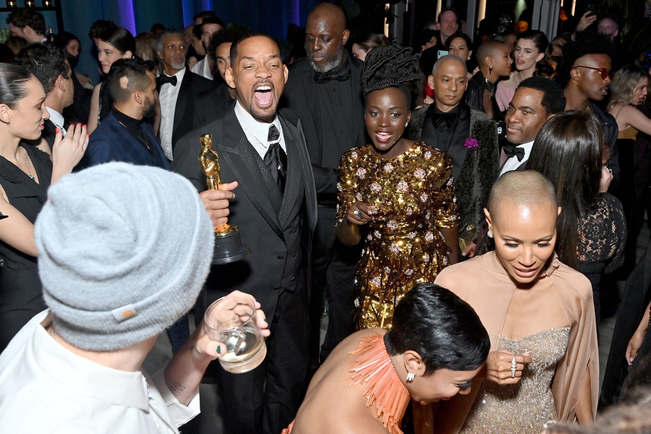 Will Smith i Lupita Nyong'o bawią się na "Vanity Fair" Oscar Party