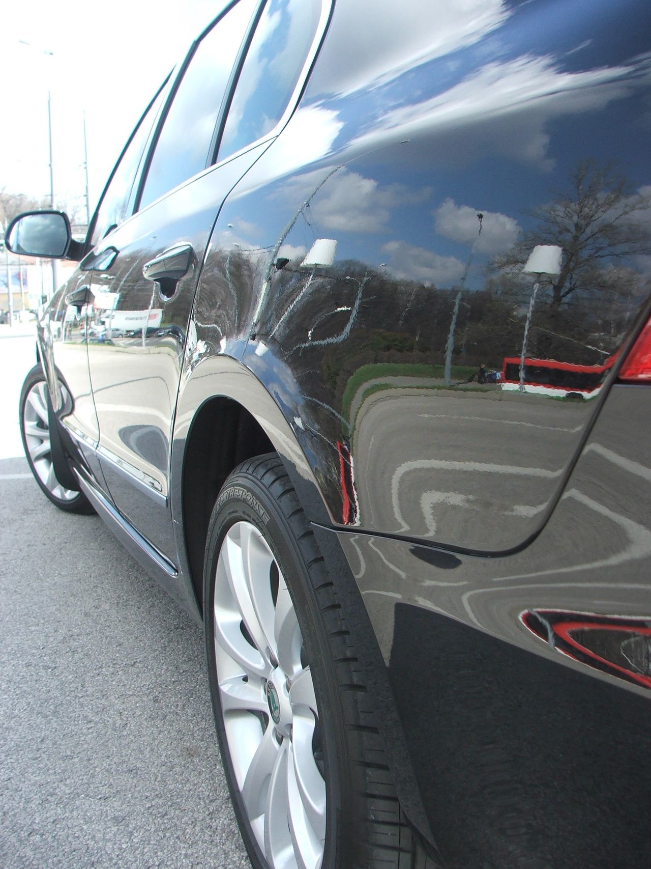 Car-detailing, czyli jak poprawnie dbać o czystość i nienaganny stan lakieru naszego auta