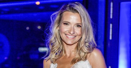 Znów wskoczyła w bikini. Wyjawiła swój sposób na świetną figurą
