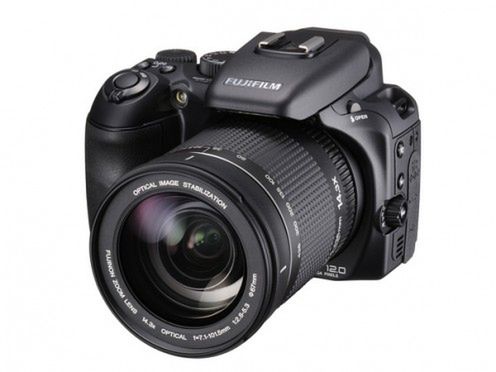 FinePix S200EXR: Ssuper zoom od Fuji 1