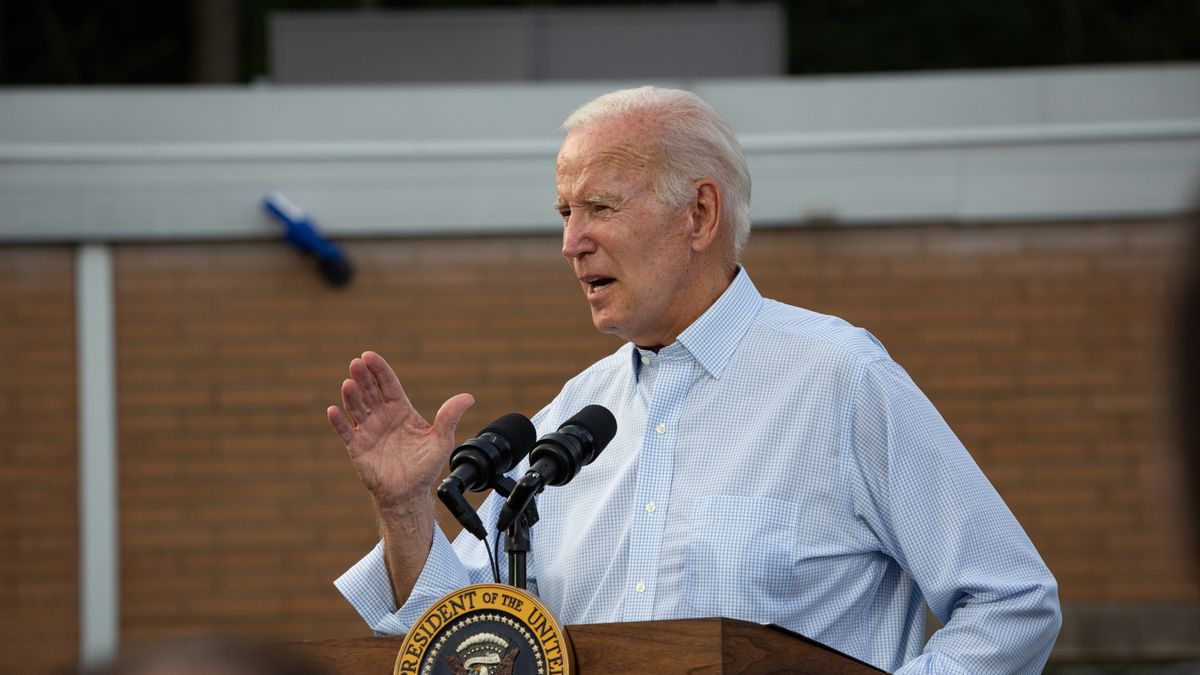 PITTSBURGH, PENNSYLVANIA, US - SEPTEMBER 5: President Joe Biden delivers remarks on the Labor Day at the United Steelworkers of America Local Union 2227 in Pittsburgh, Pennsylvania, United States on September 05, 2022. (Photo by Heather Mull/Anadolu Agency via Getty Images)