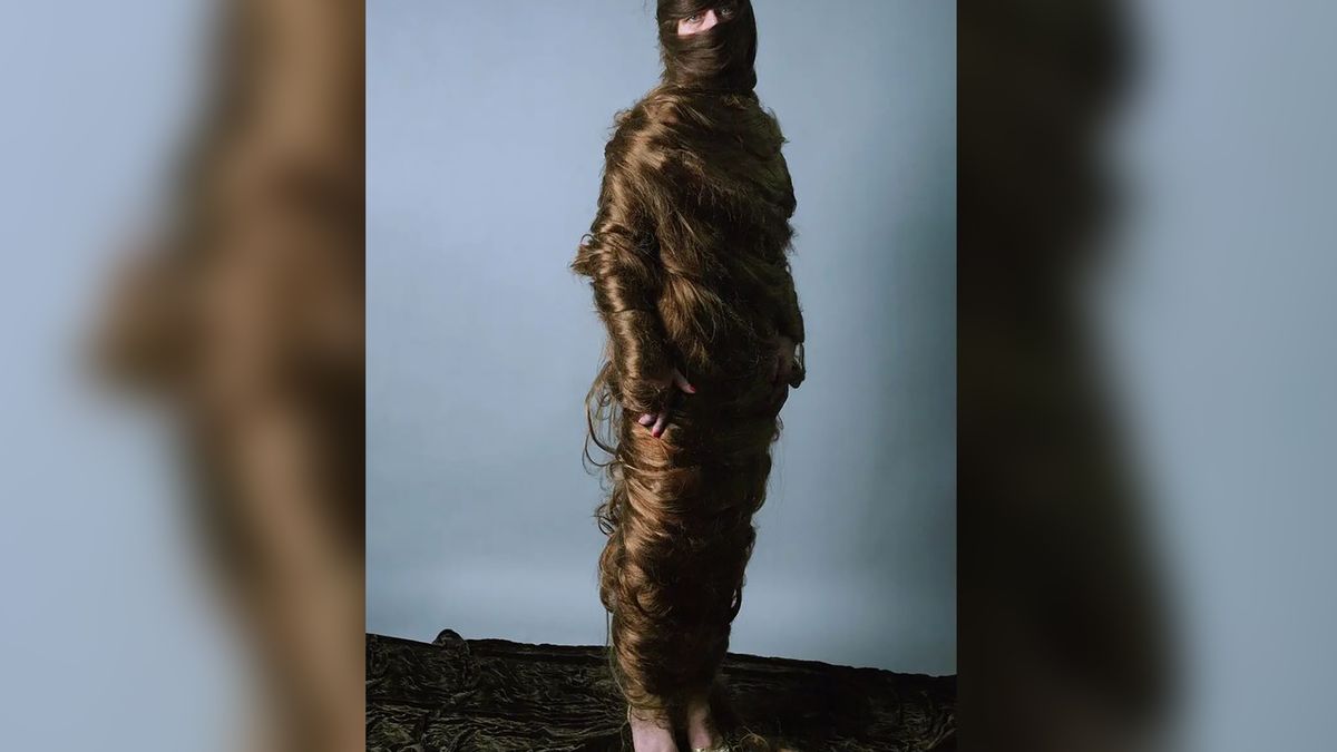 Clancy Gebler Davies uważa, że William Cobbert nie ma praw do zdjęcia.