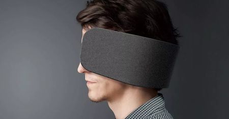 Klapki na oczy sposobem Panasonica na problem z biurowym open space
