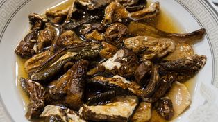 Dodaję 2 sztuki do moczenia grzybów. Usuwają całą goryczkę, poprawiają smak i strukturę