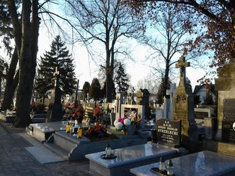 Rewolucja na cmentarzach. Zmienią przepisy o chowaniu zmarłych