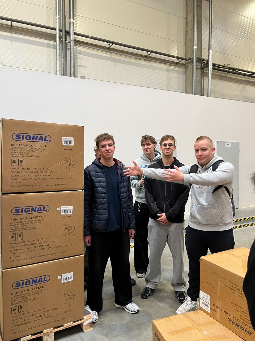 Lekcja logistyki w Centrum Logistycznym „Signal Meble”