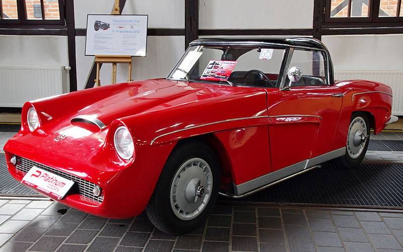 „Maluch” na gąsienicach i Syrena Sport. Zapomniane prototypy polskich samochodów 1