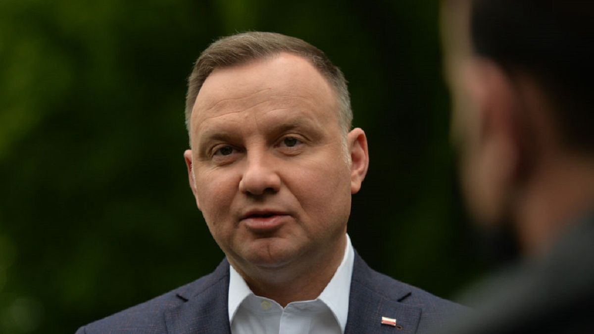 Pozycja Andrzeja Dudy w II turze wyborów jest zagrożona. 