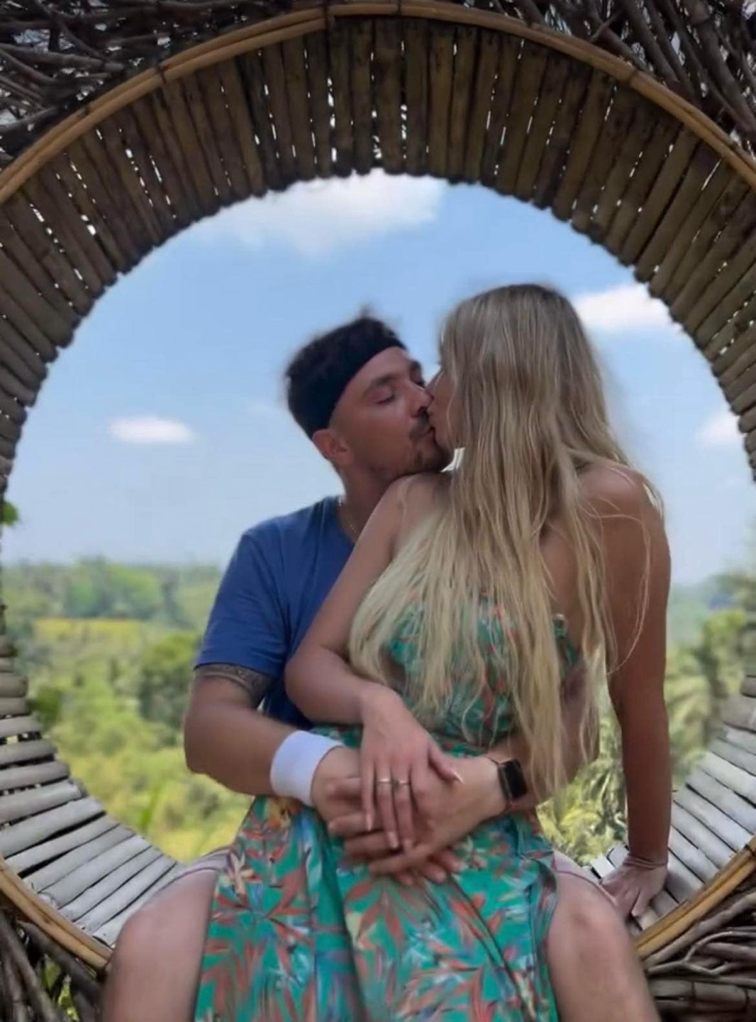 Daniel Martyniuk pokazał Faustynę w bikini
