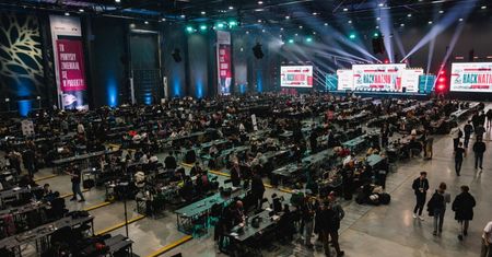 Bydgoski HackNation 2025: maraton kodowania, które usprawni państwo