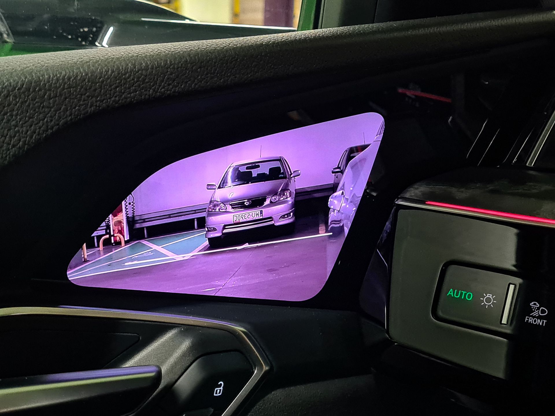 Audi e-tron Sportback: Wirtualne lusterka, Audi Charging Service, system i kamery 360 stopni z 3D 8