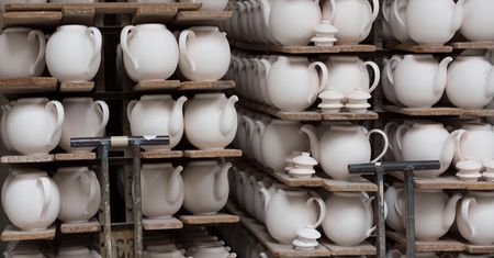 Chcą uratować kultową fabrykę porcelany w Wałbrzychu. Jest zrzutka w internecie